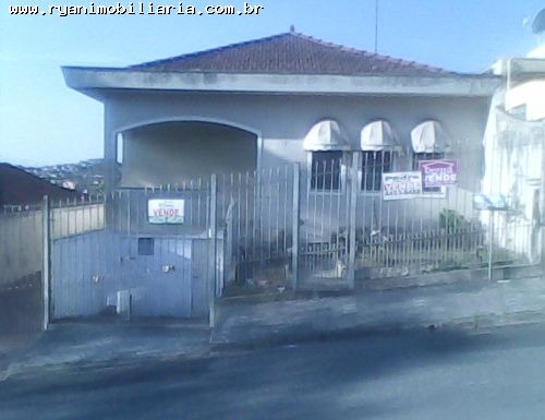 CASA TERREA VILA JOAO RAMALHO REF: A-395